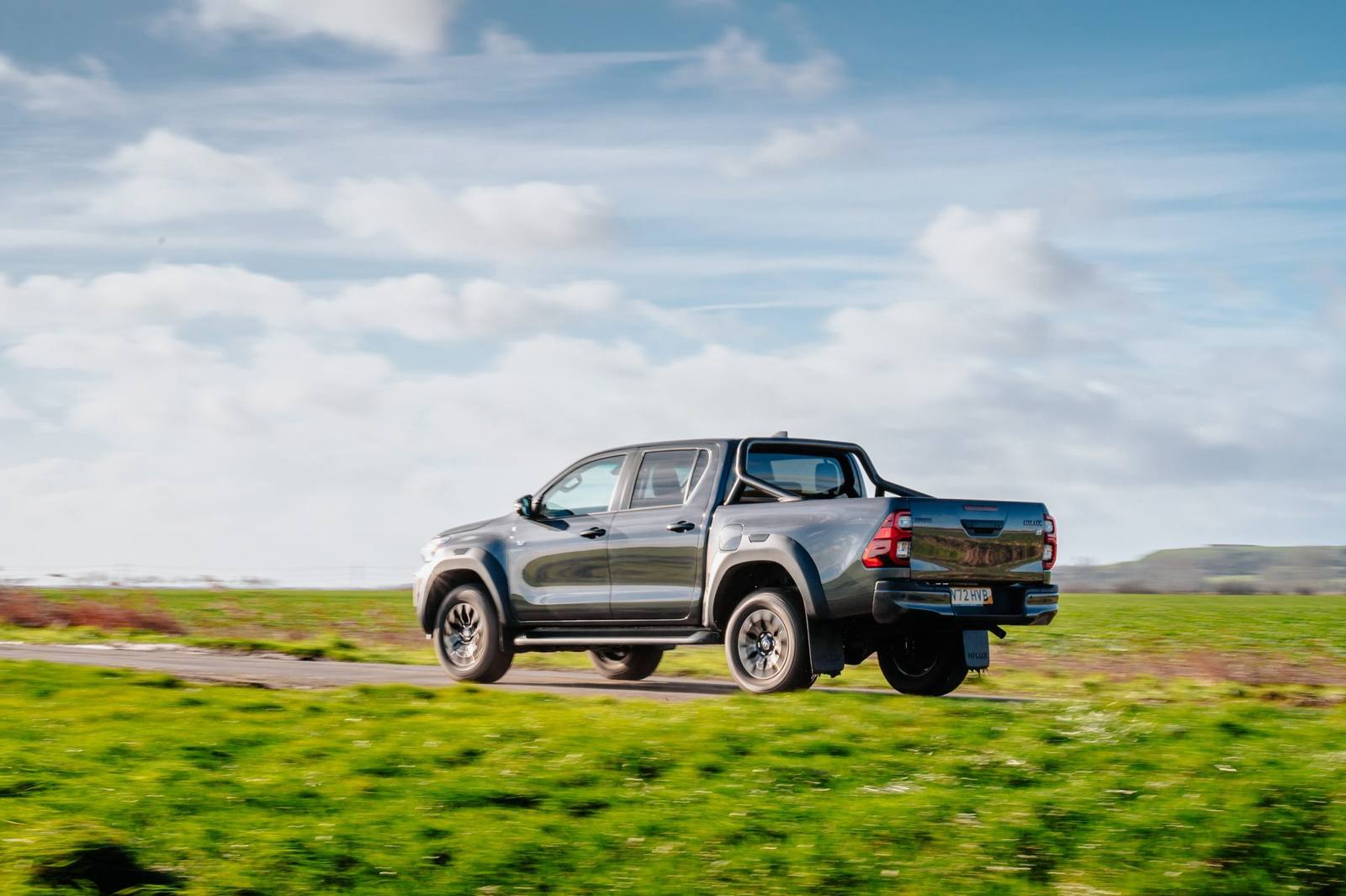 AN120 2.8 GR Sport 48V Mild Hybrid