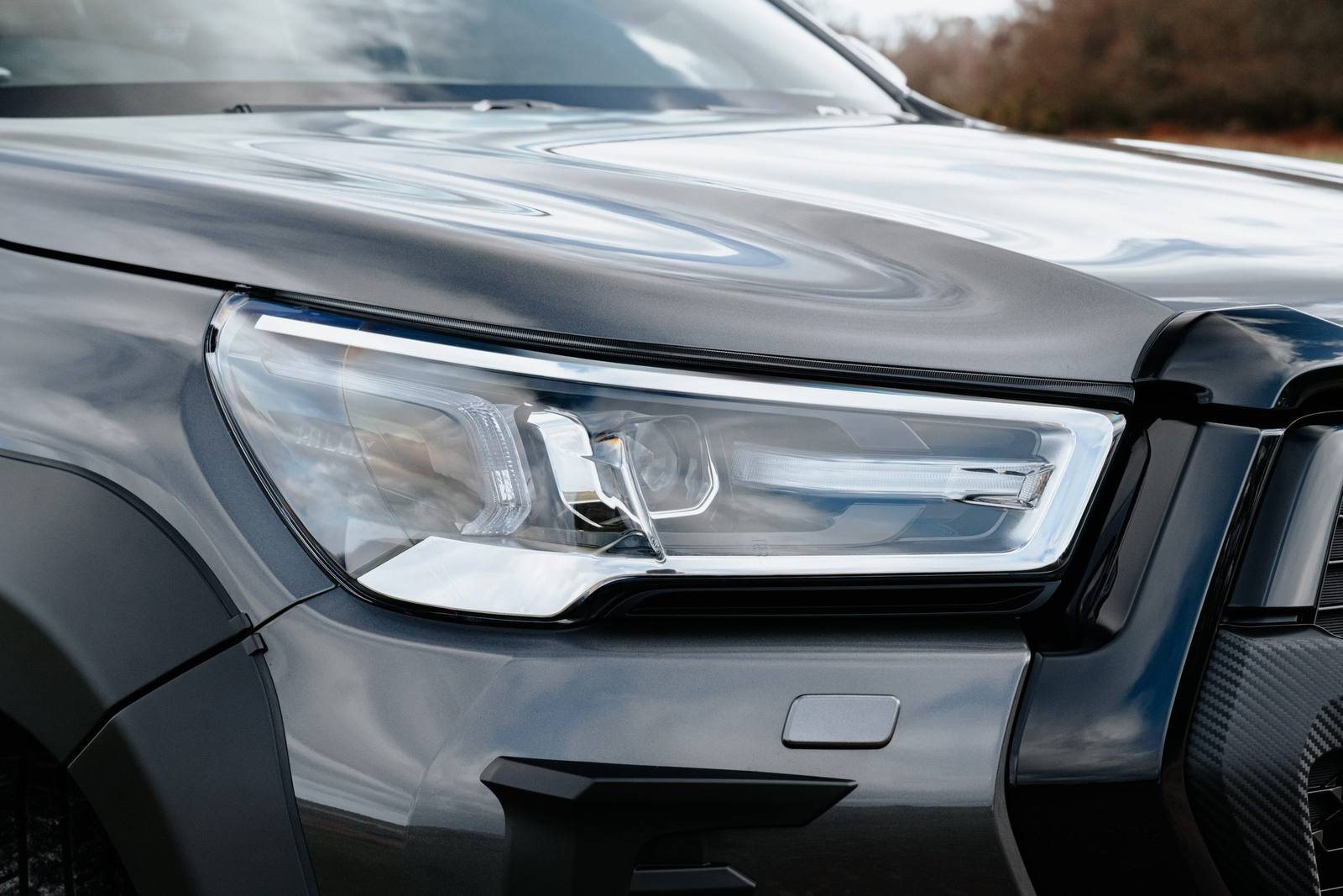 AN120 2.8 GR Sport 48V Mild Hybrid