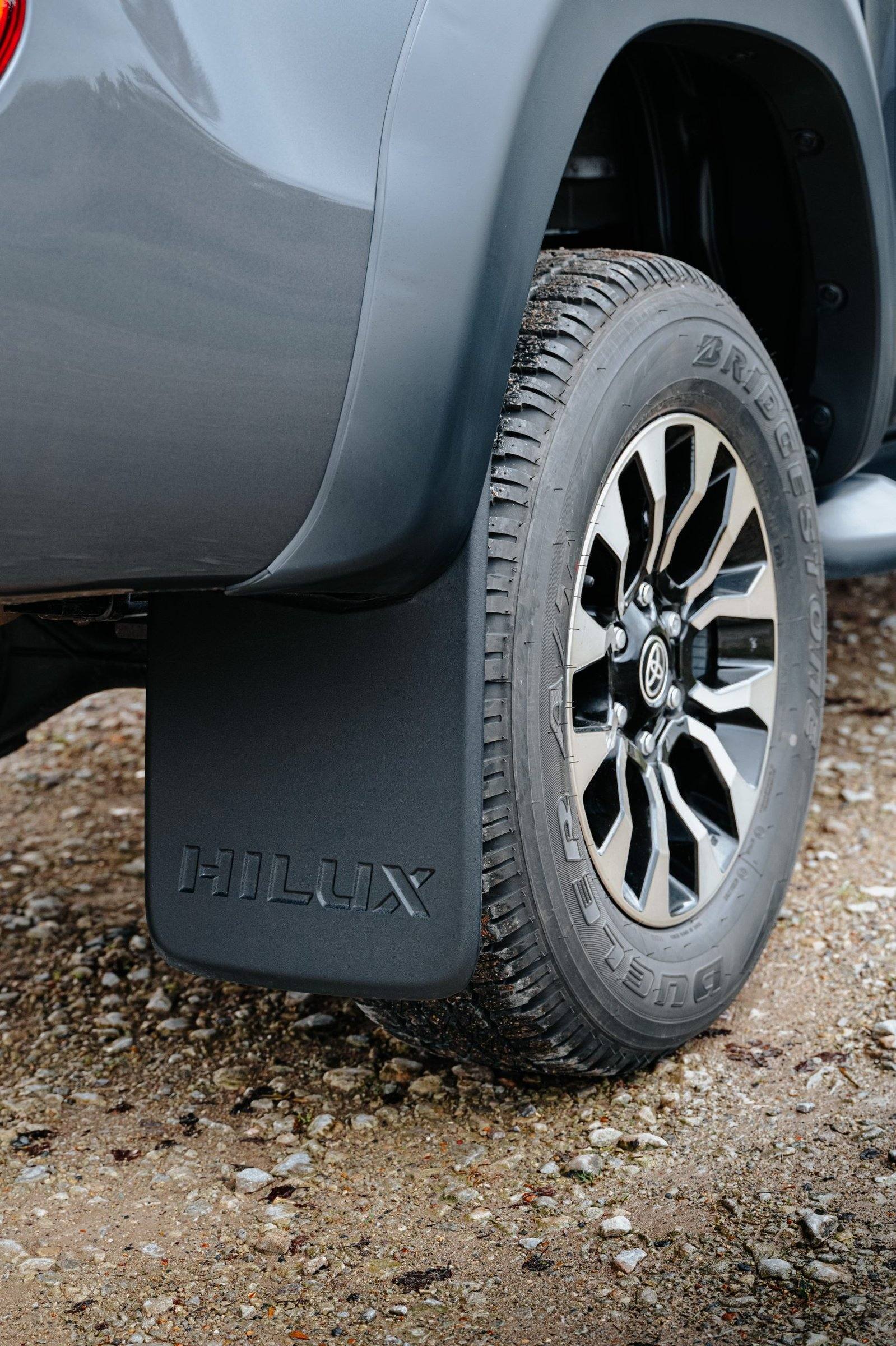AN120 2.8 GR Sport 48V Mild Hybrid