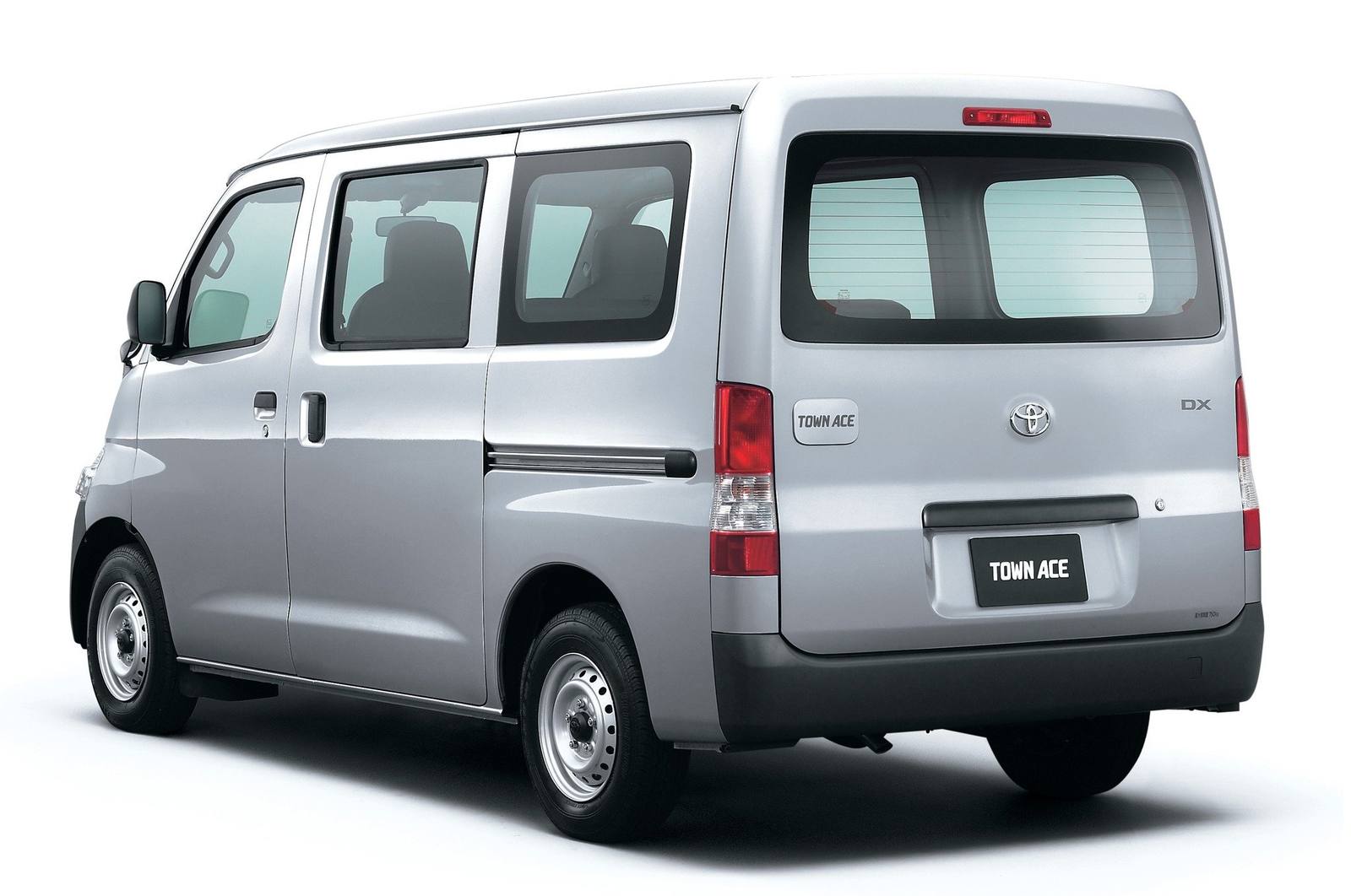S402M 1.5 Van 4AT (3SZ-VE)