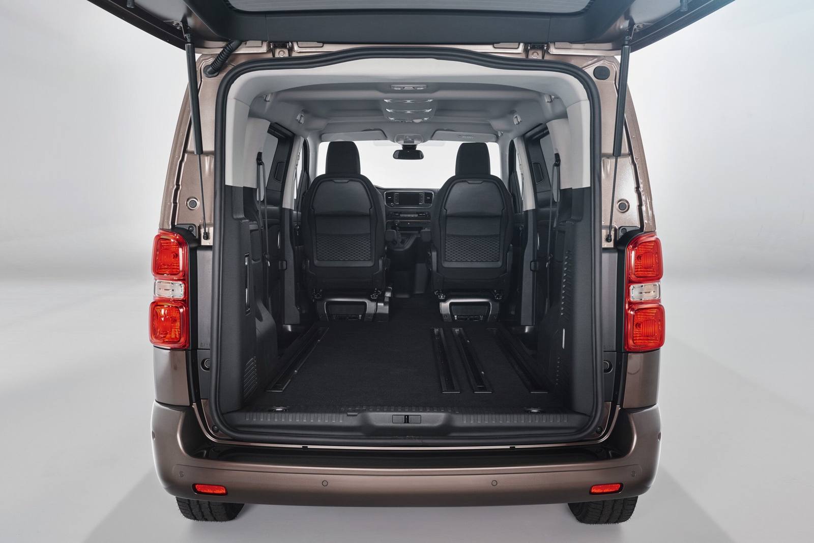 ProAce Verso 2.0 D-4D 150 (2nd gen)