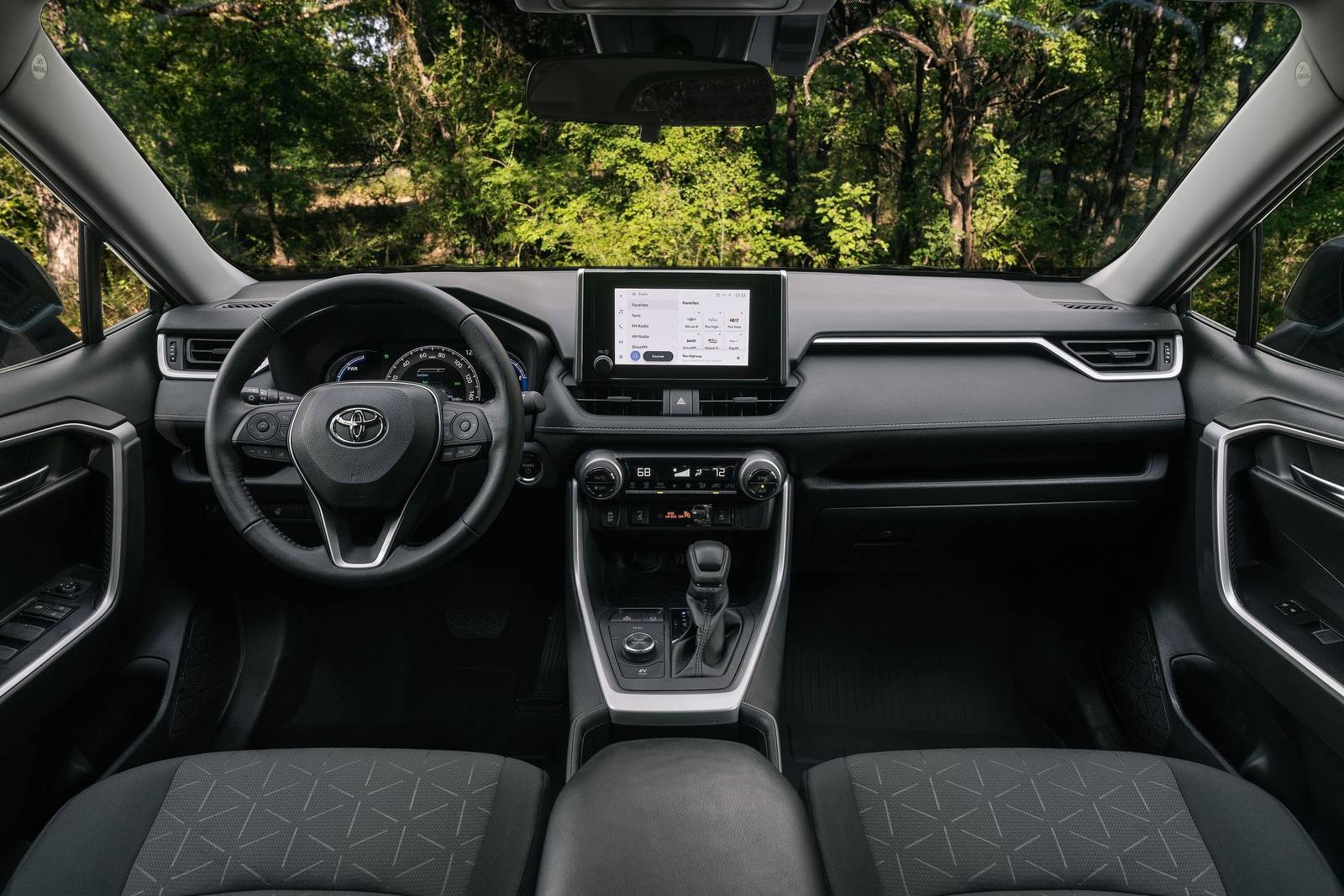 XA50 2.5 Hybrid AWD-i (US)