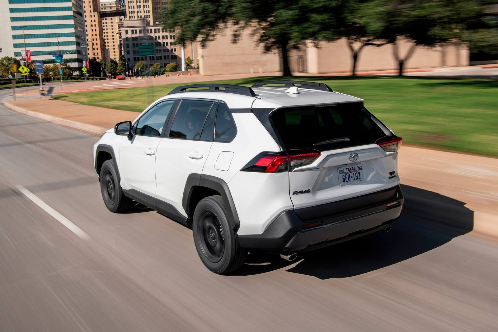 XA50 2.5 Hybrid AWD-i (US)