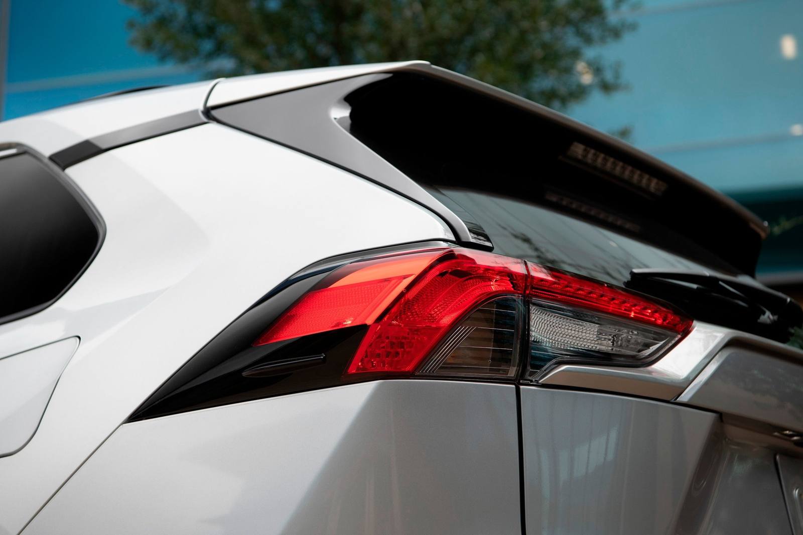 XA50 2.5 Hybrid AWD-i (US)
