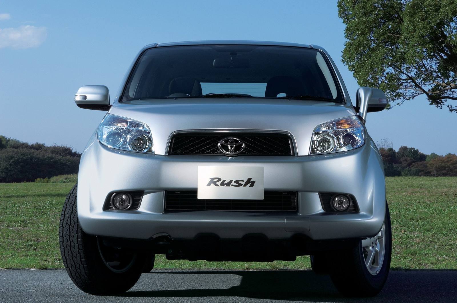 Rush 1.5 (J200E, 2WD)