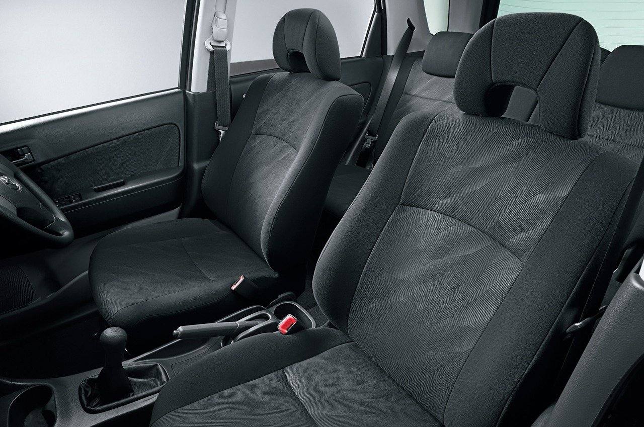 Rush 1.5 (J200E, 2WD)