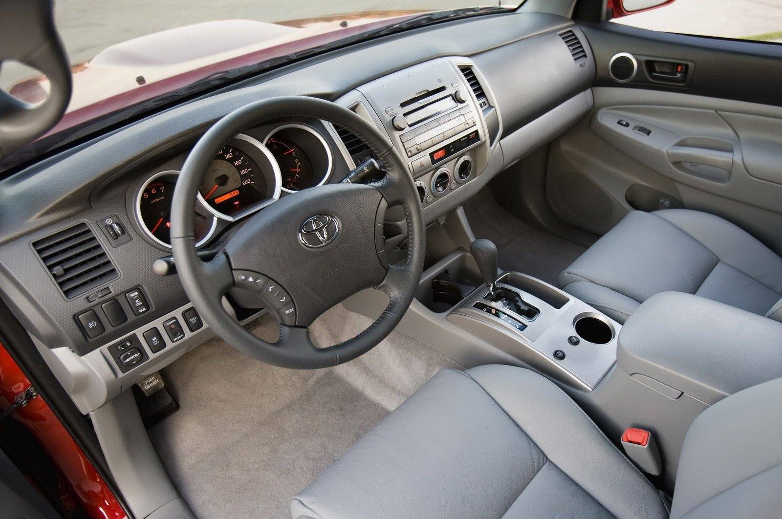 N220 TRD Sport 4.0 V6