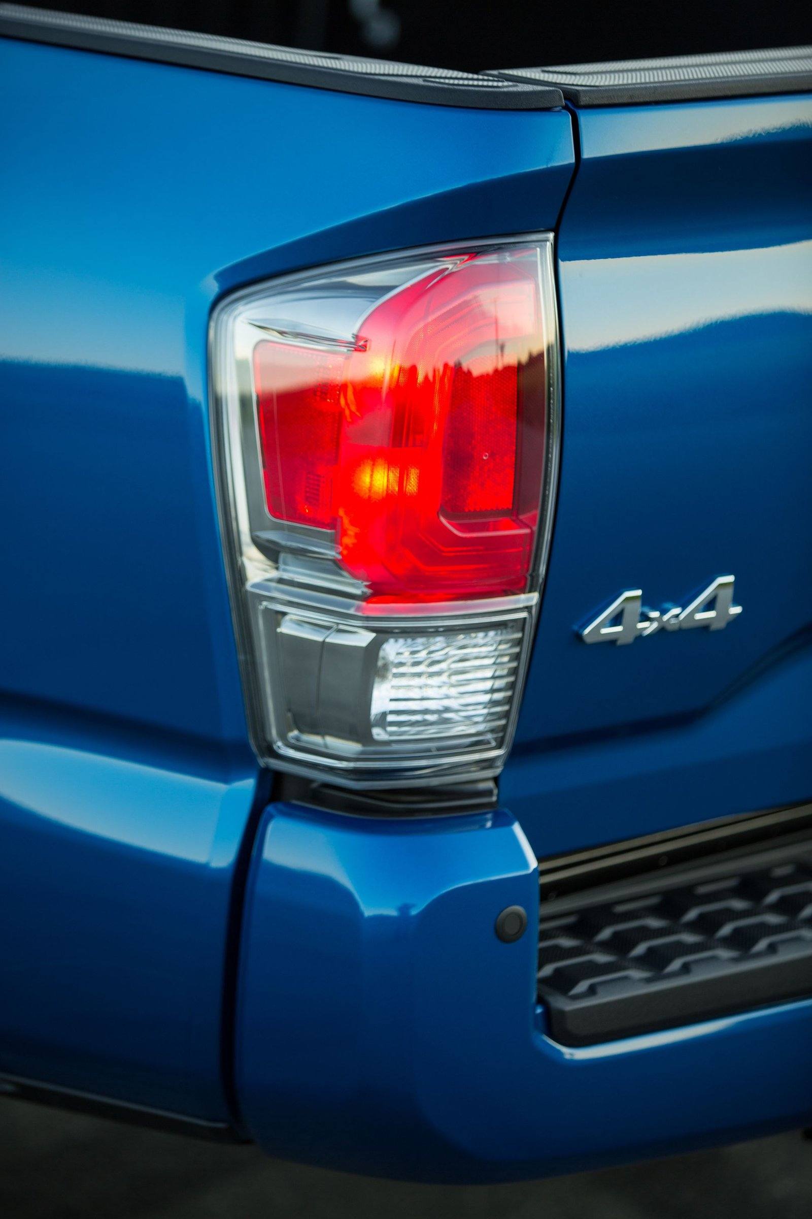 N300 Limited 3.5 V6 4WD Automatic