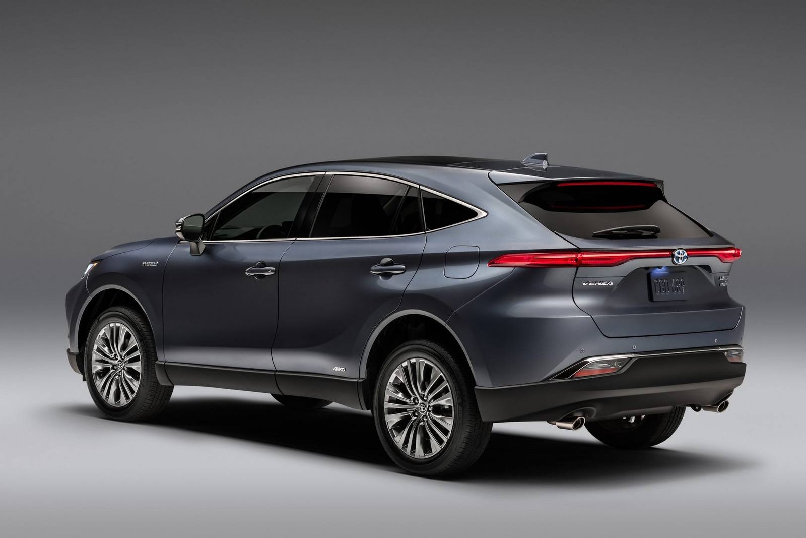 Venza 2.7 LE