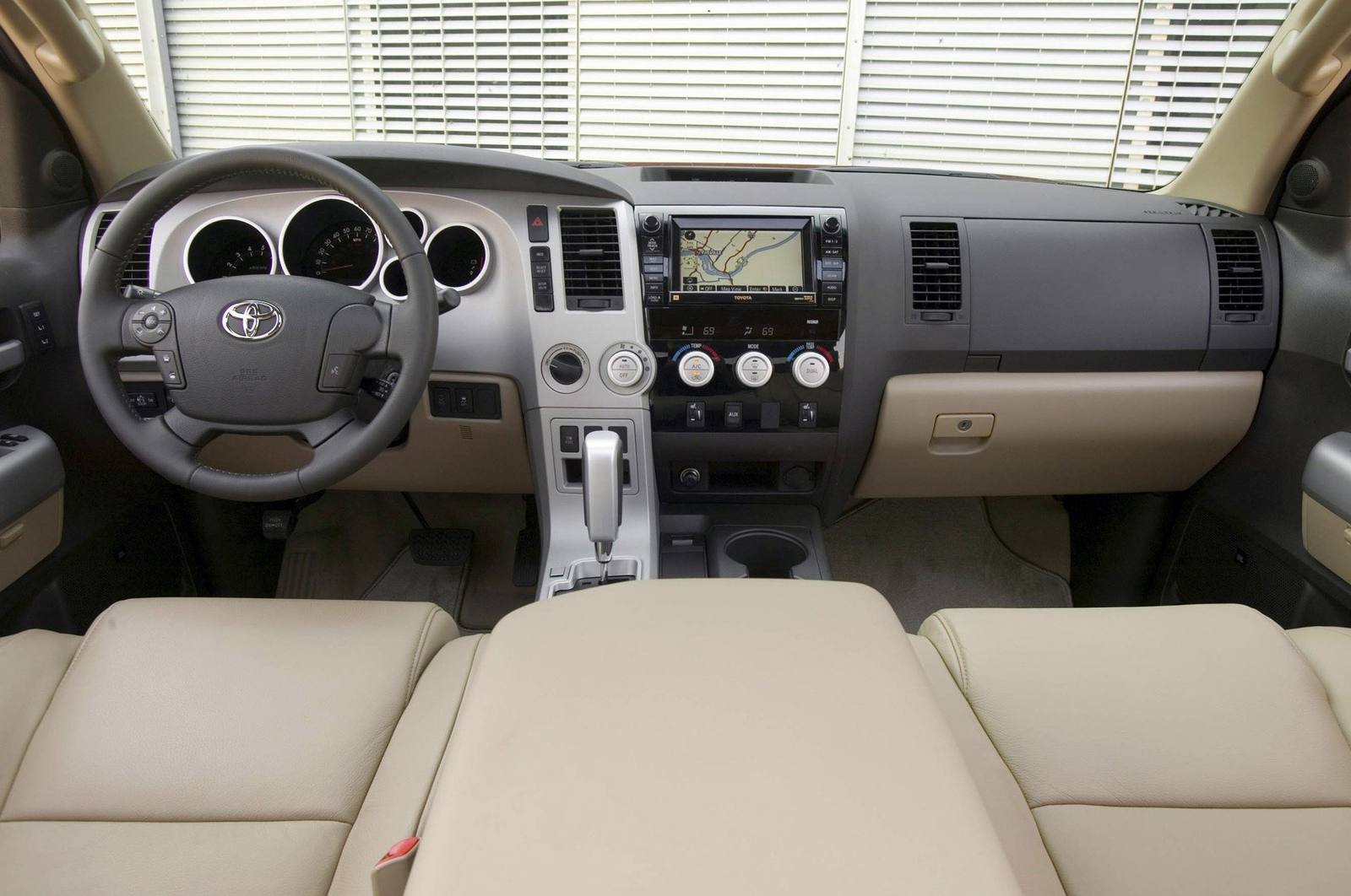 XK50 5.7 V8 4WD CrewMax