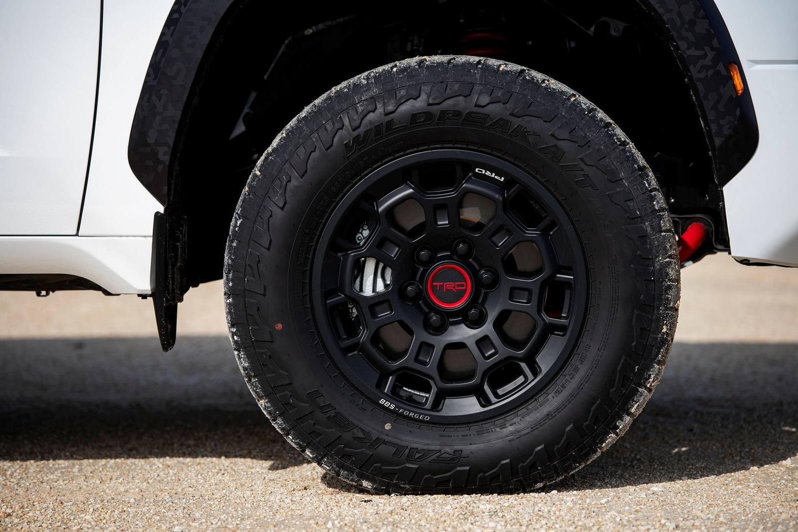 XK70 i-FORCE MAX Hybrid TRD Pro