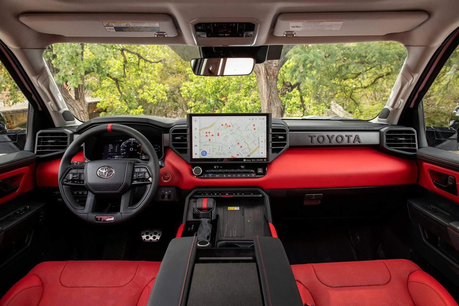 XK70 i-FORCE MAX Hybrid TRD Pro
