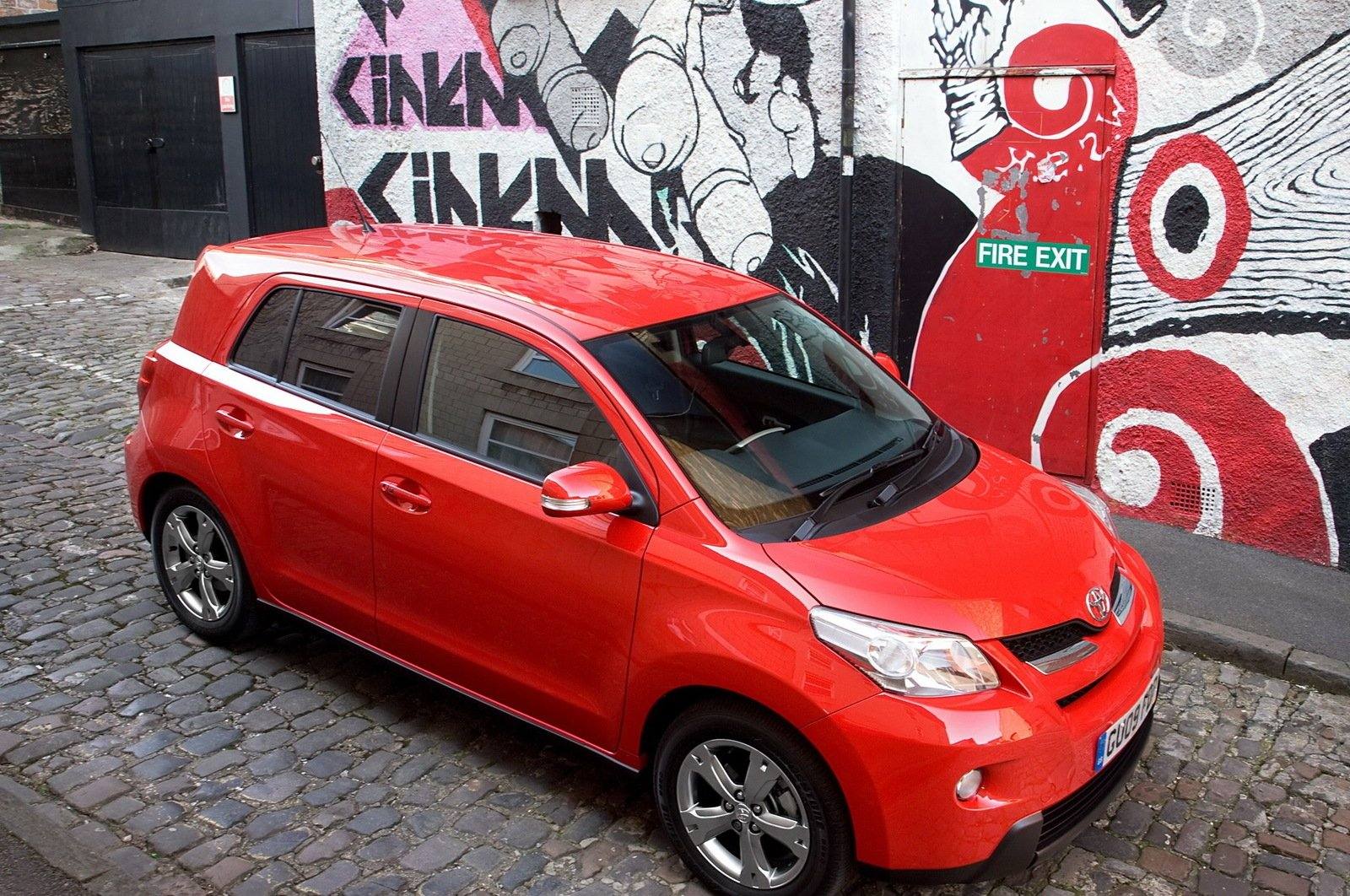 XP110 1.33 Dual VVT-i 6MT Hatchback