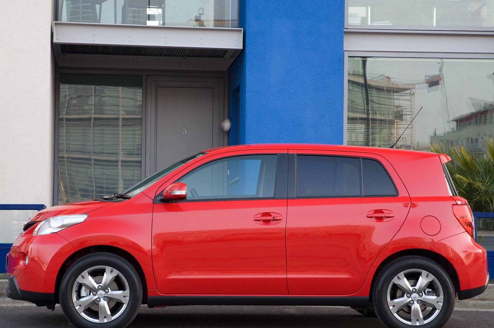 XP110 1.33 Dual VVT-i 6MT Hatchback
