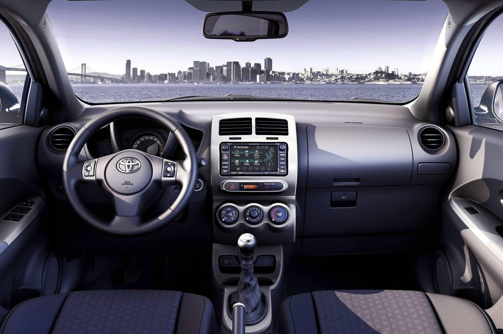 XP110 1.33 Dual VVT-i 6MT Hatchback