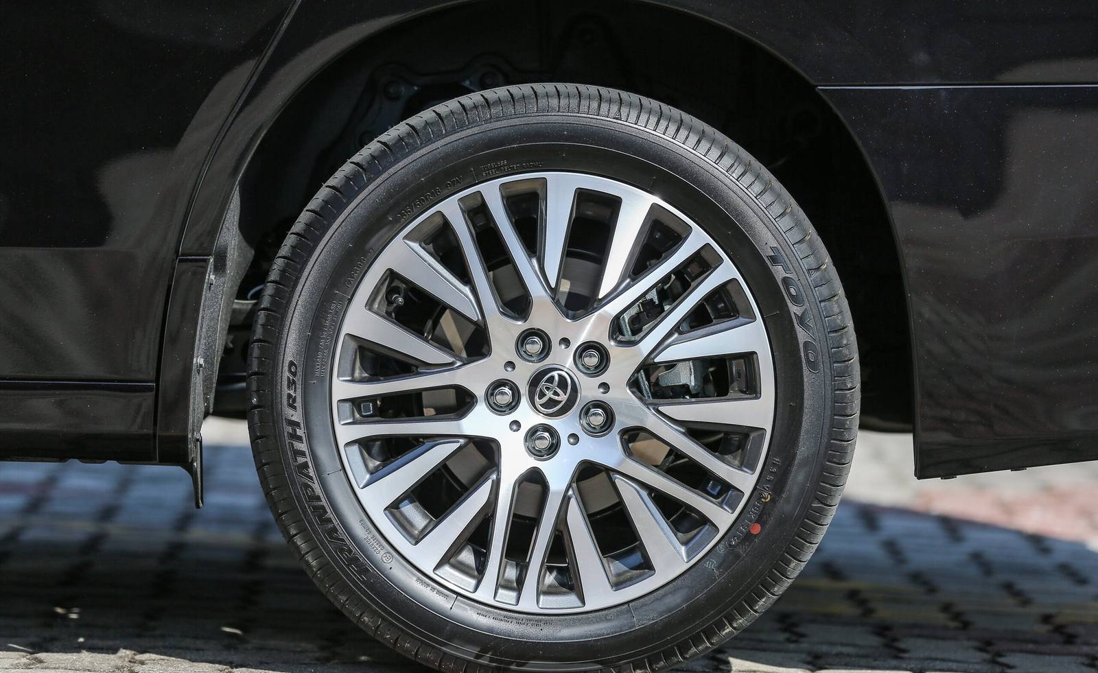 Vellfire 2.5 Hybrid (AH30)