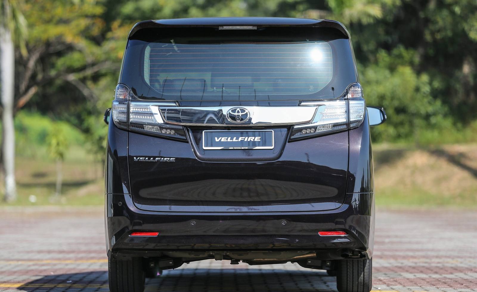 Vellfire 2.5 Hybrid (AH30)