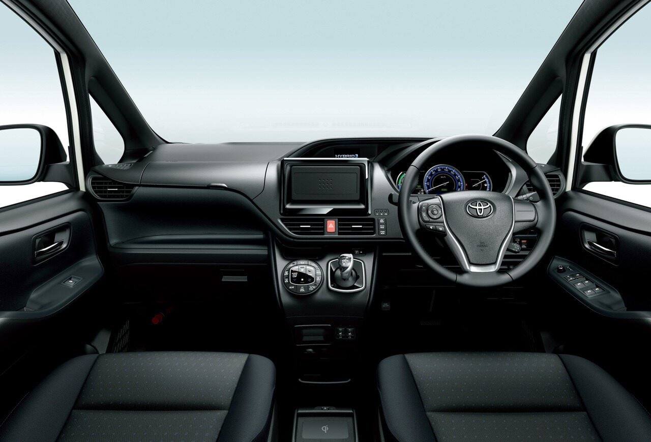 Voxy 2.0 4WD (R80)