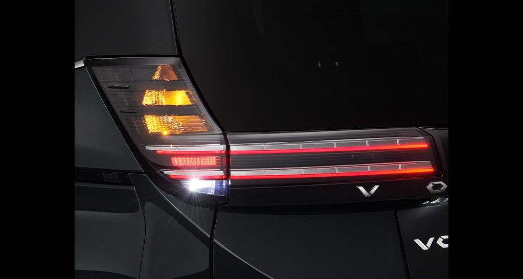 Voxy Hybrid (R90)