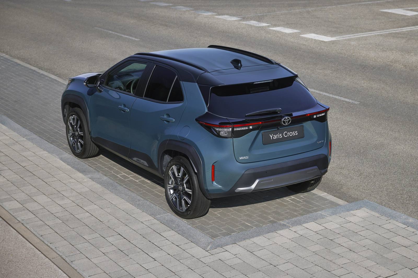 Hybrid 130 AWD-i