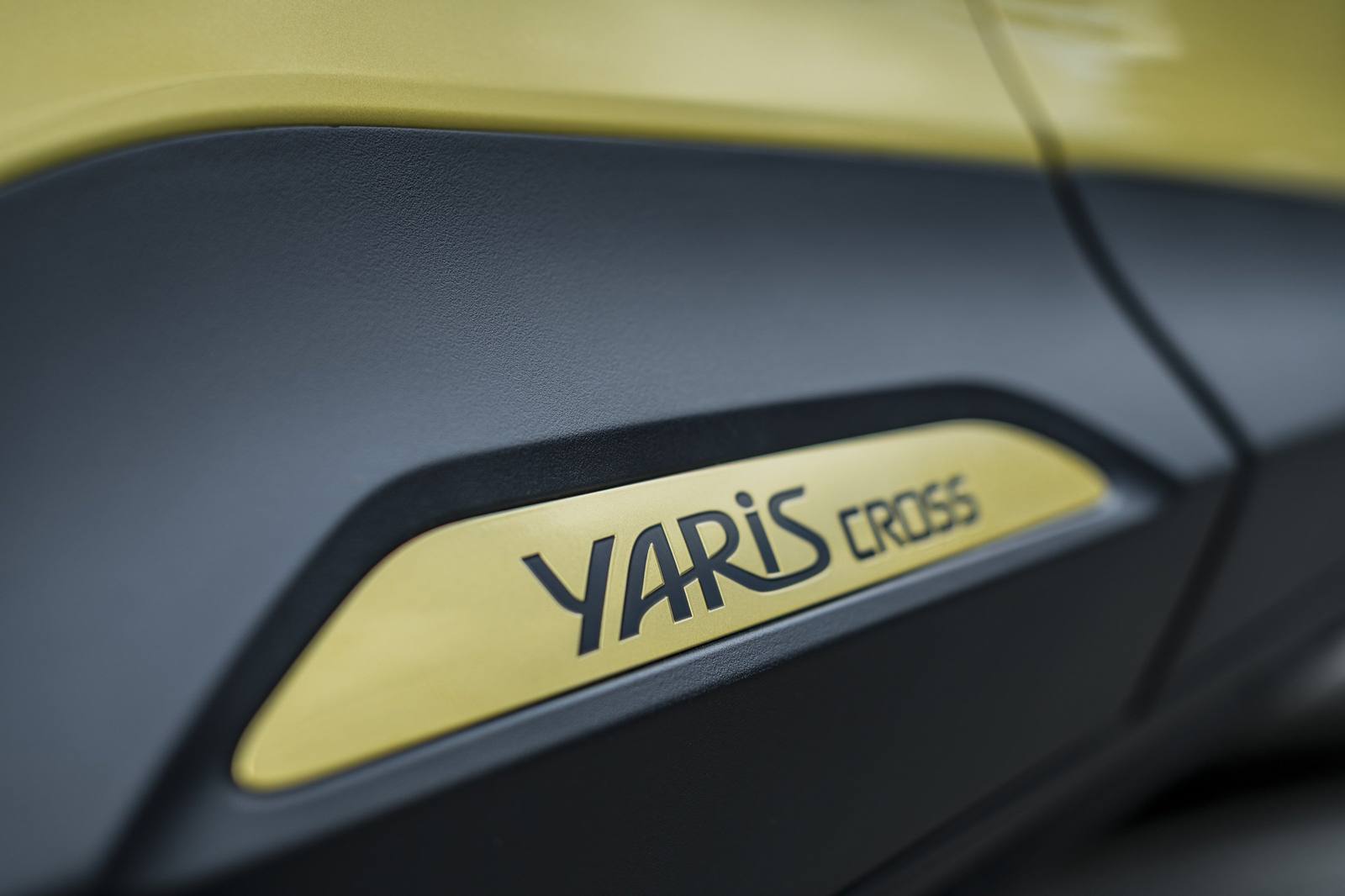 1.5 Hybrid AWD-i 116