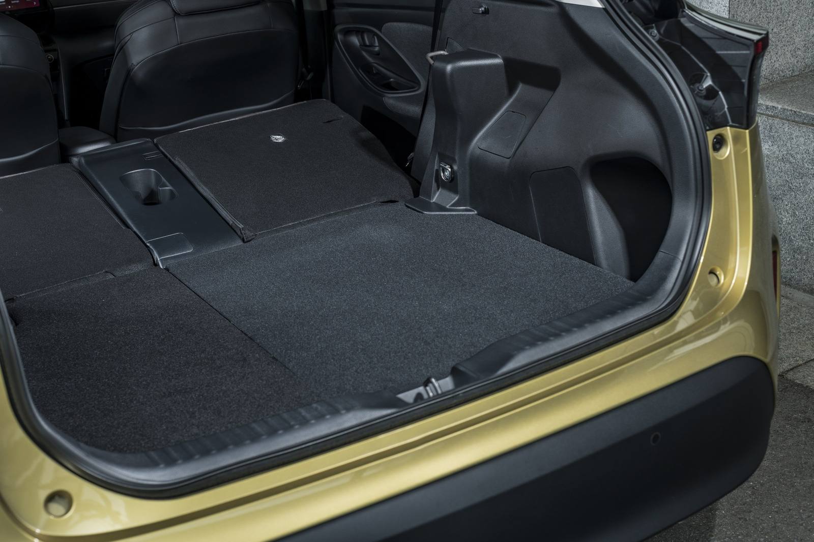 1.5 Hybrid AWD-i 116