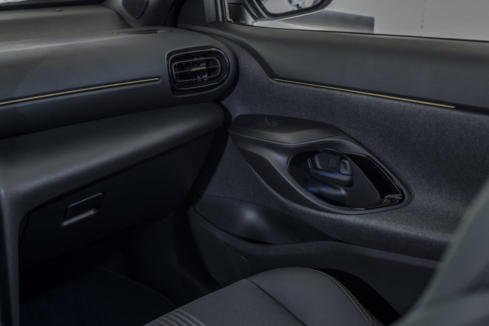 1.5 Hybrid AWD-i 116