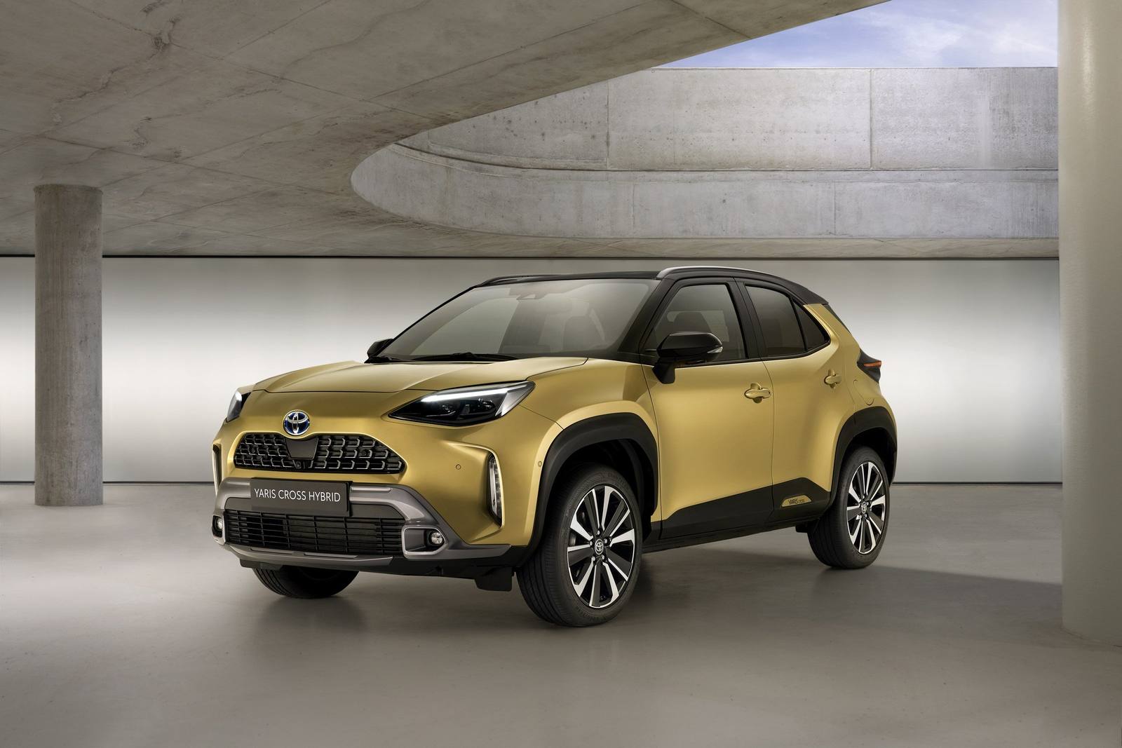 Hybrid 130 AWD-i
