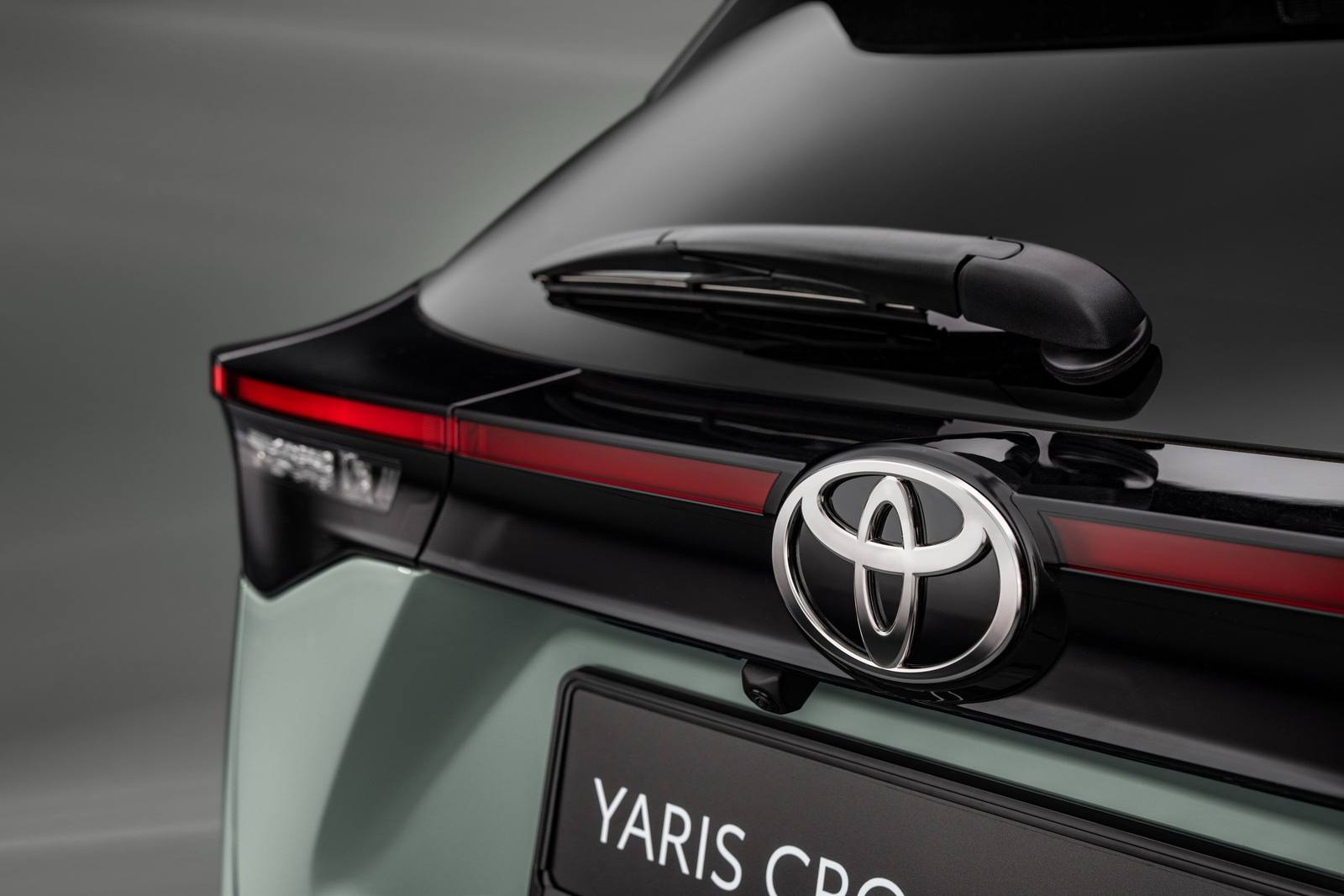 Hybrid 130 AWD-i