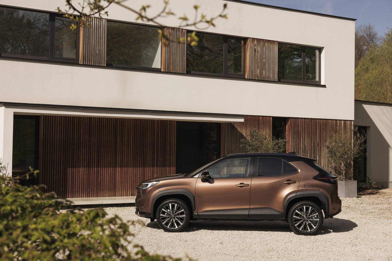 Hybrid 130 AWD-i