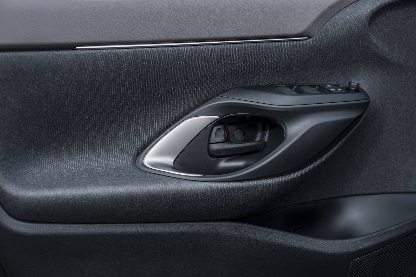 1.5 Hybrid AWD-i 116