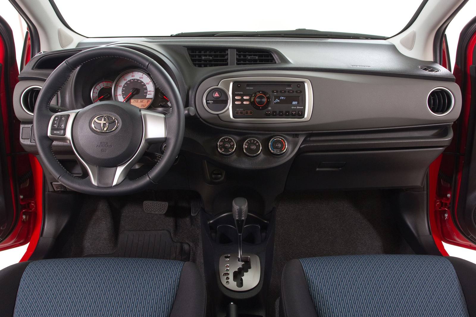 XP130 1.5 Liftback Manual