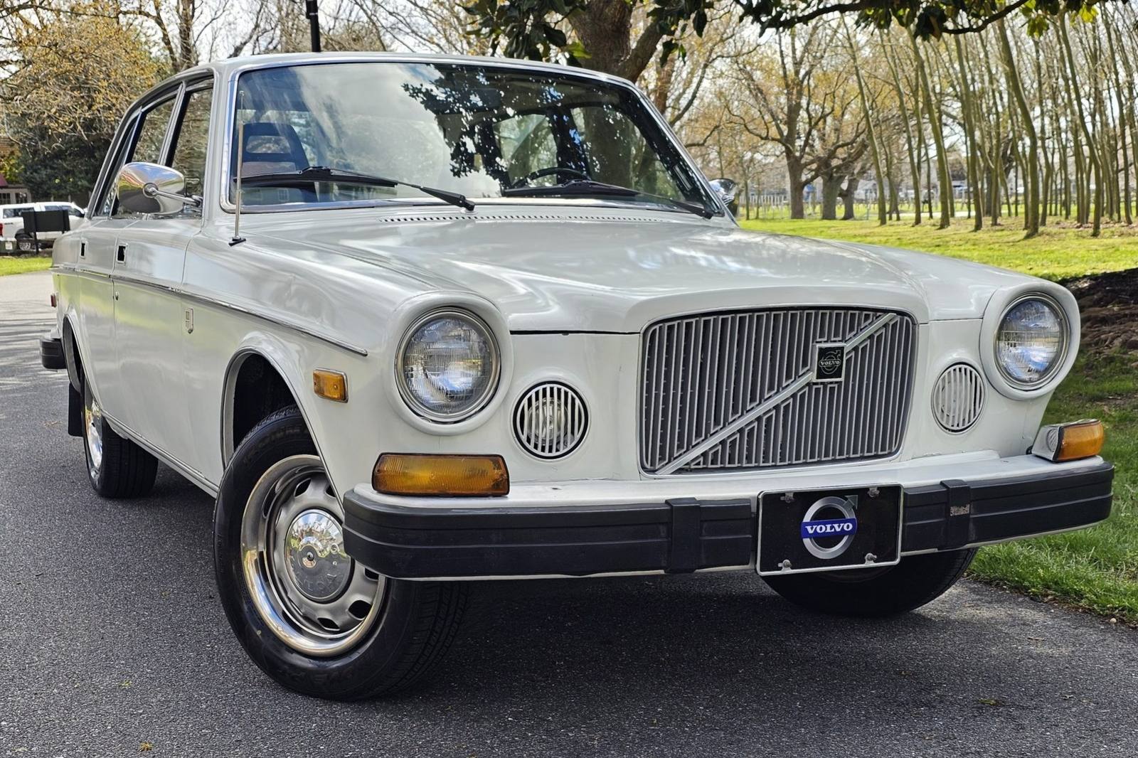 164 E