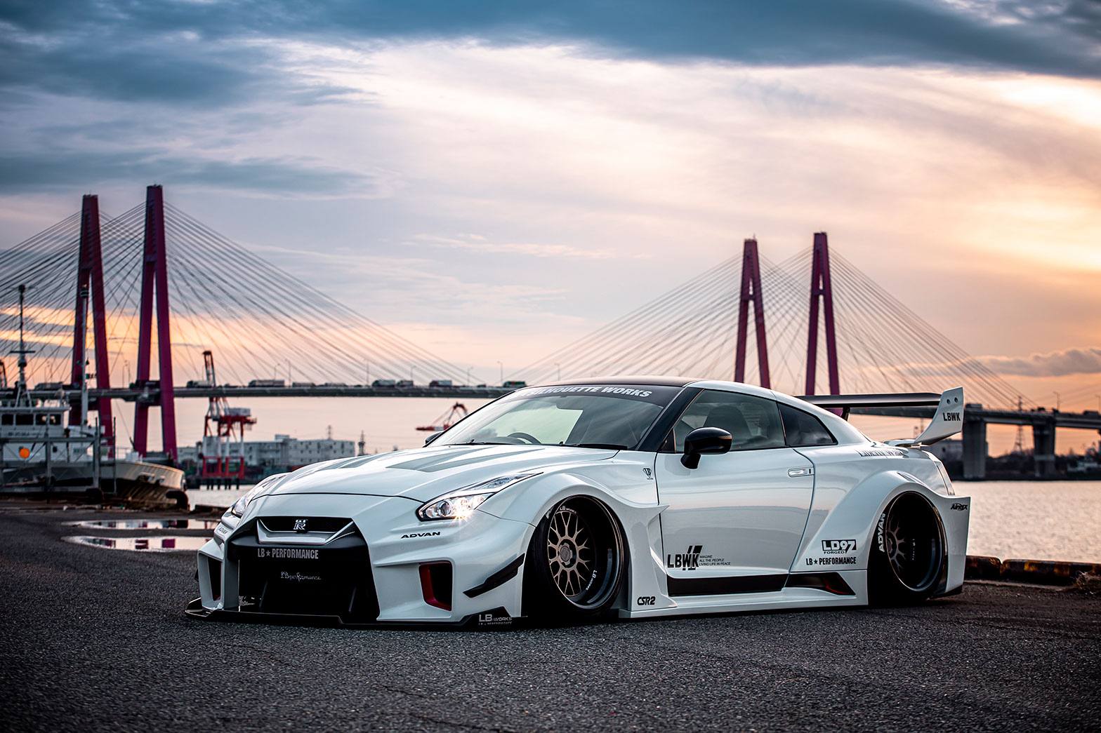 LB-Silhouette WORKS GT Nissan 35GT-RR