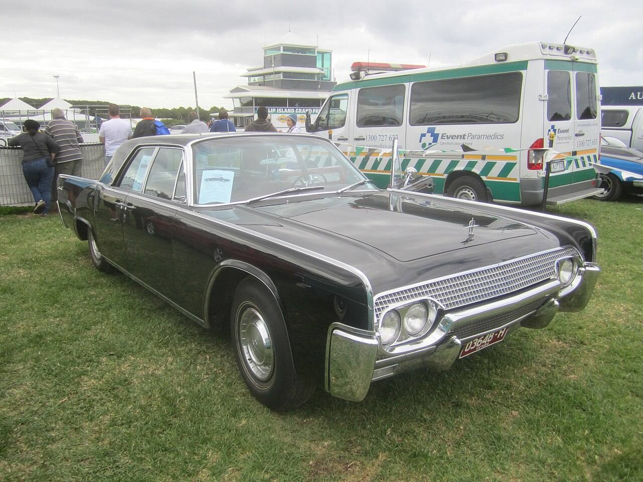 Continental 7.0 V8 (suicide-door)