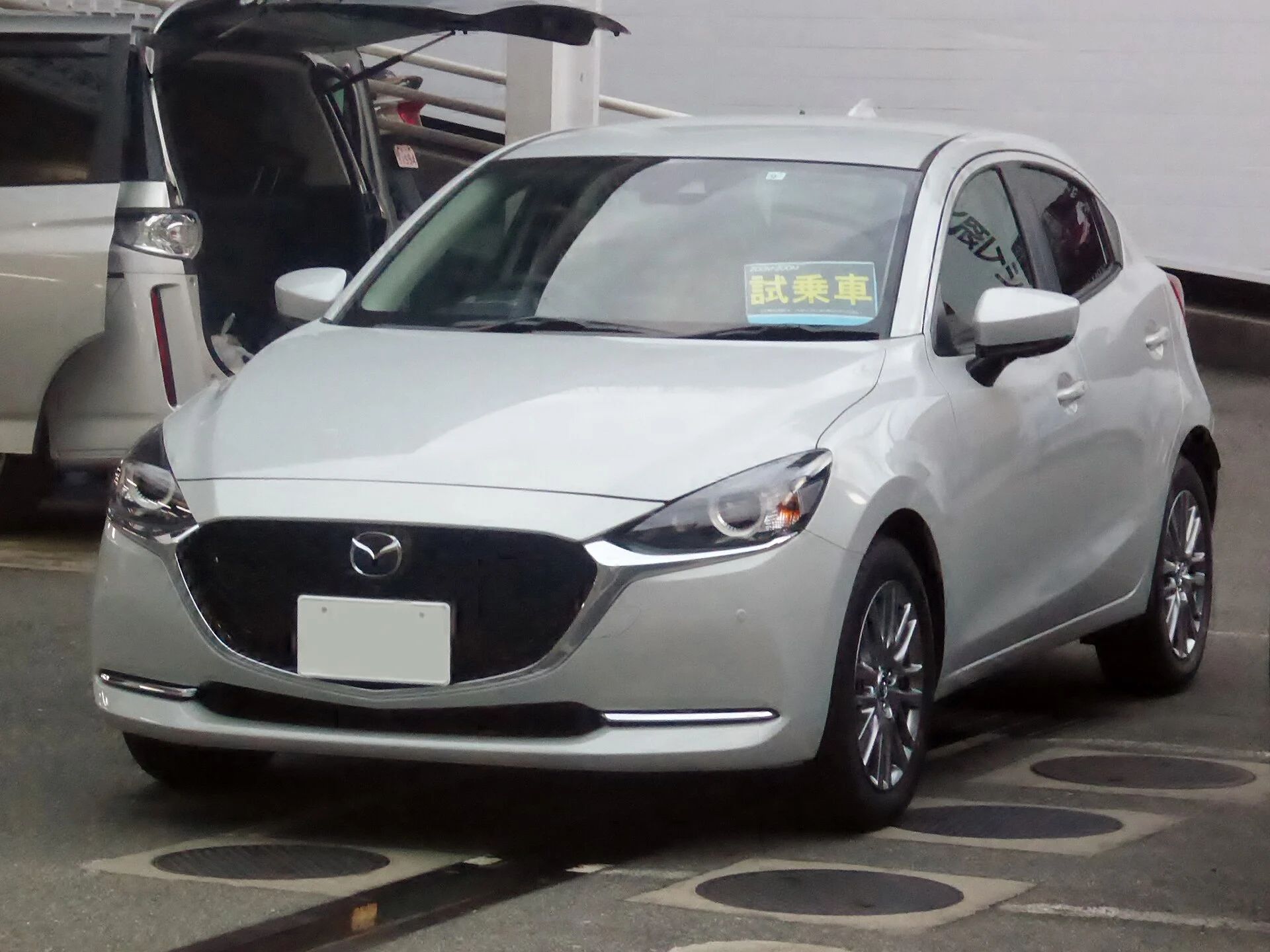 Mazda2