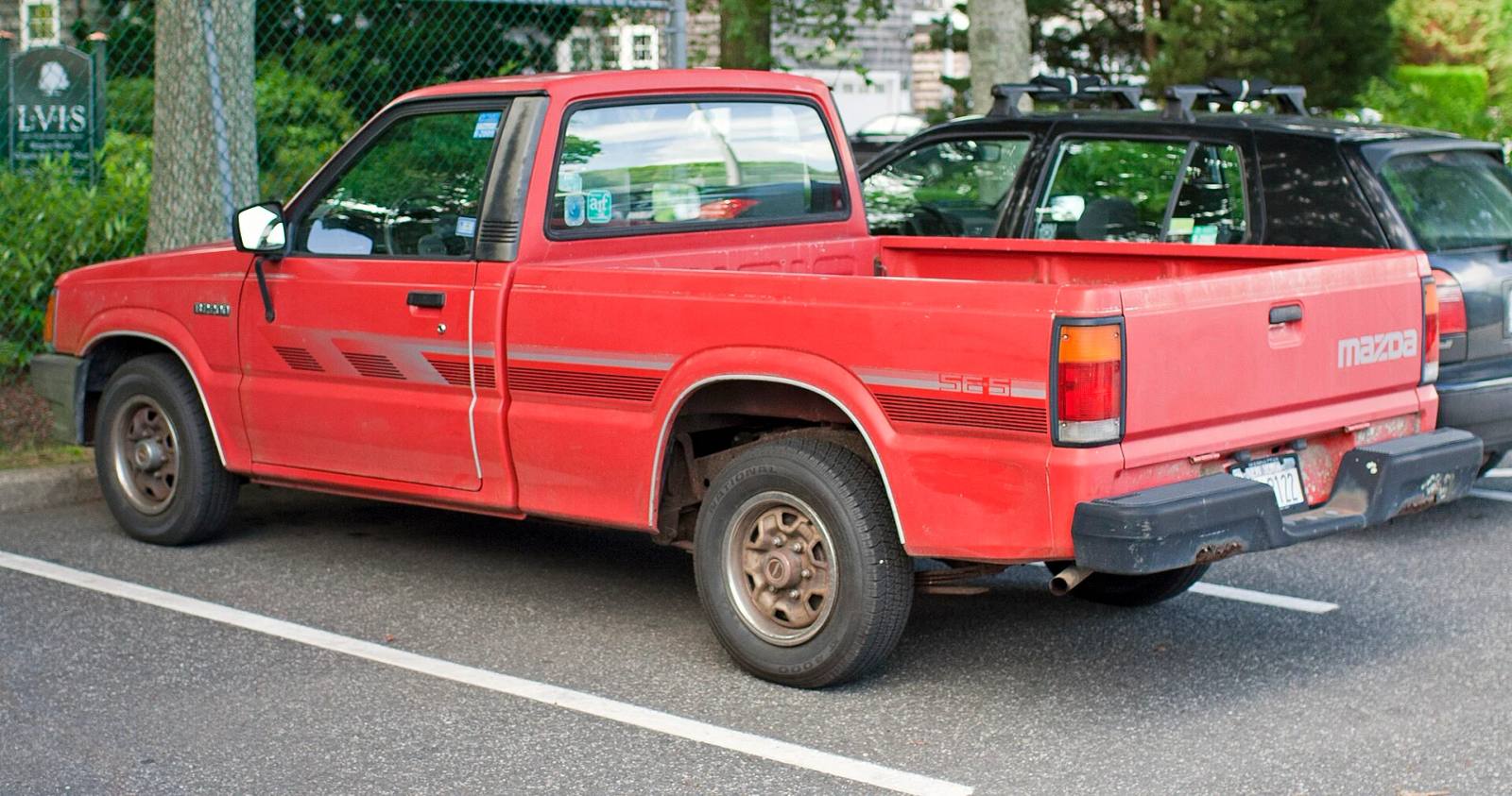 B2600i