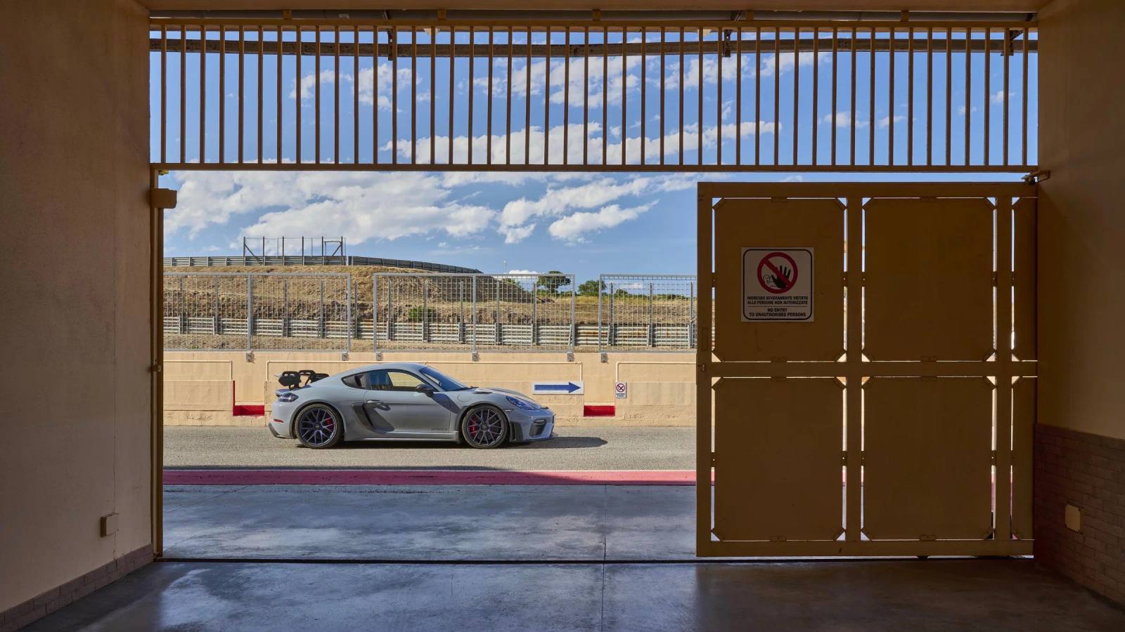 718 Cayman GT4 RS