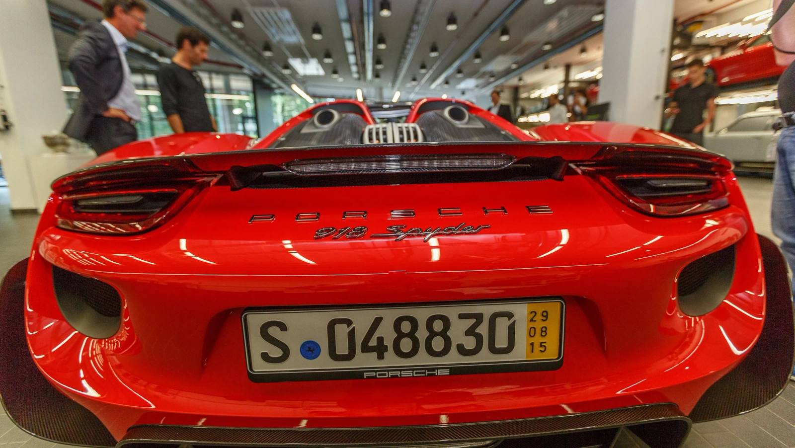918 Spyder Weissach Package