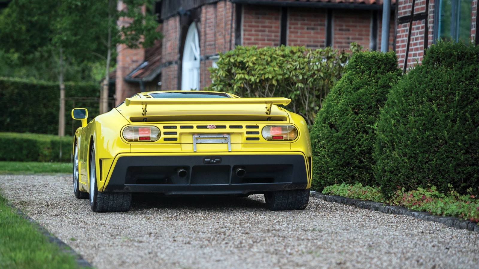 EB 110 Super Sport