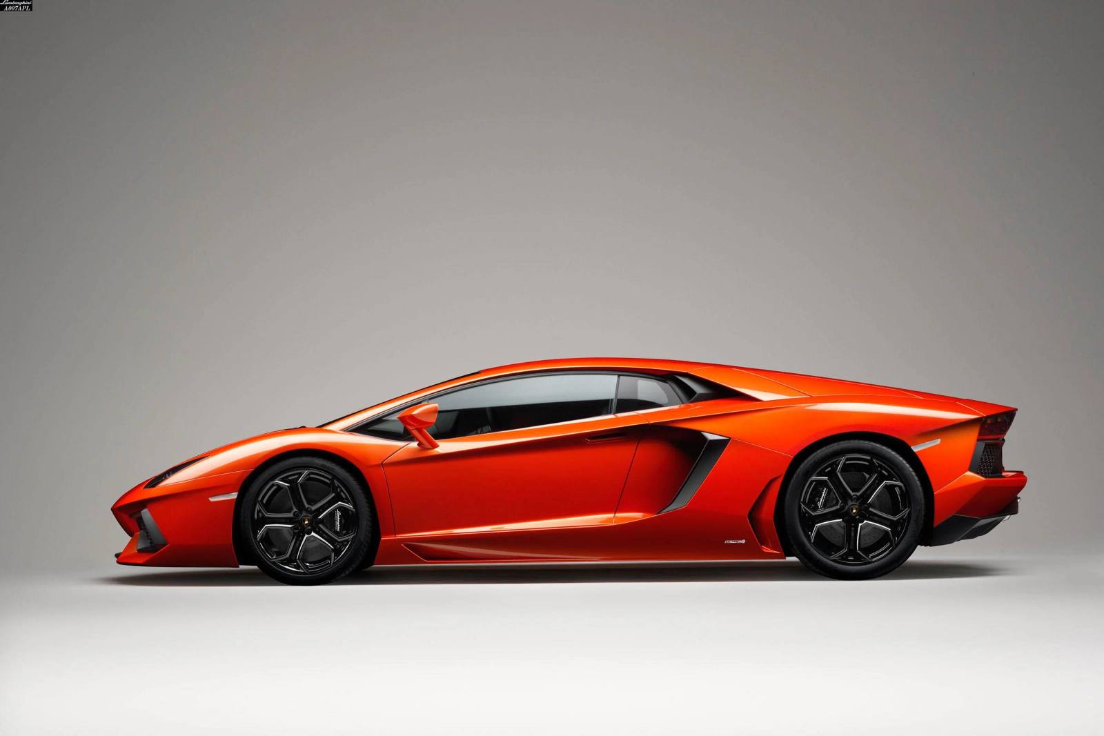 Aventador LP700-4