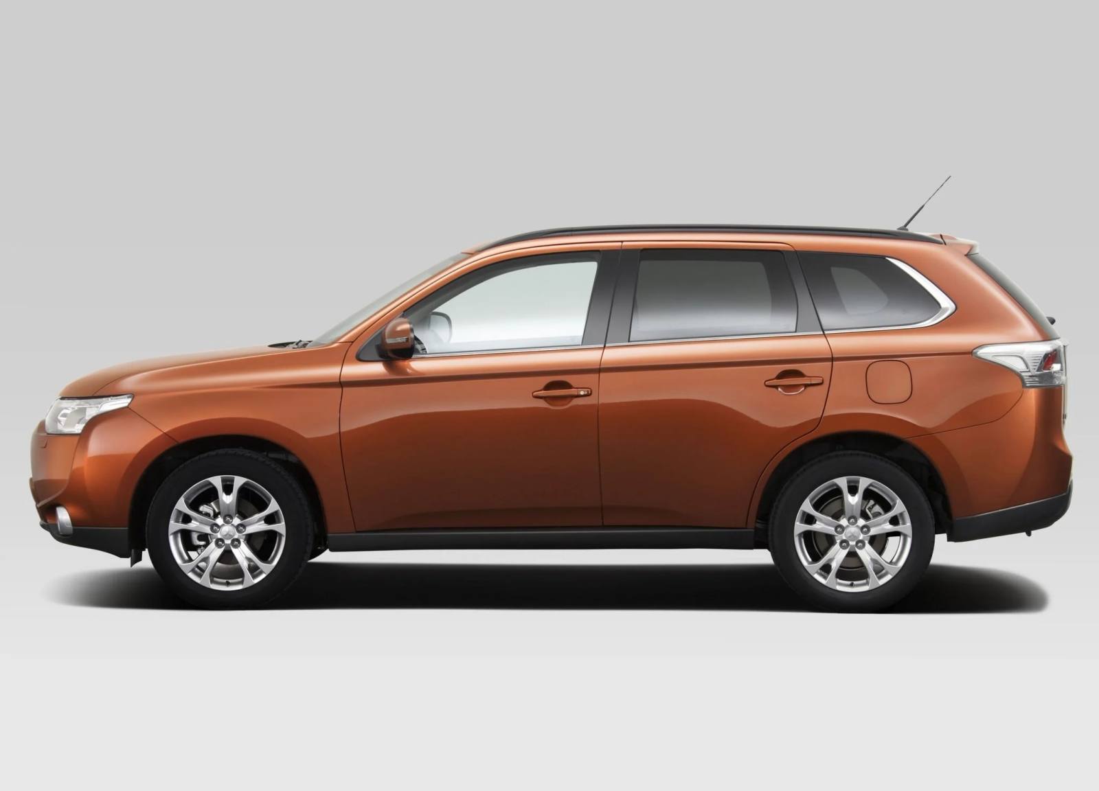 Outlander 2.0 MIVEC 5MT