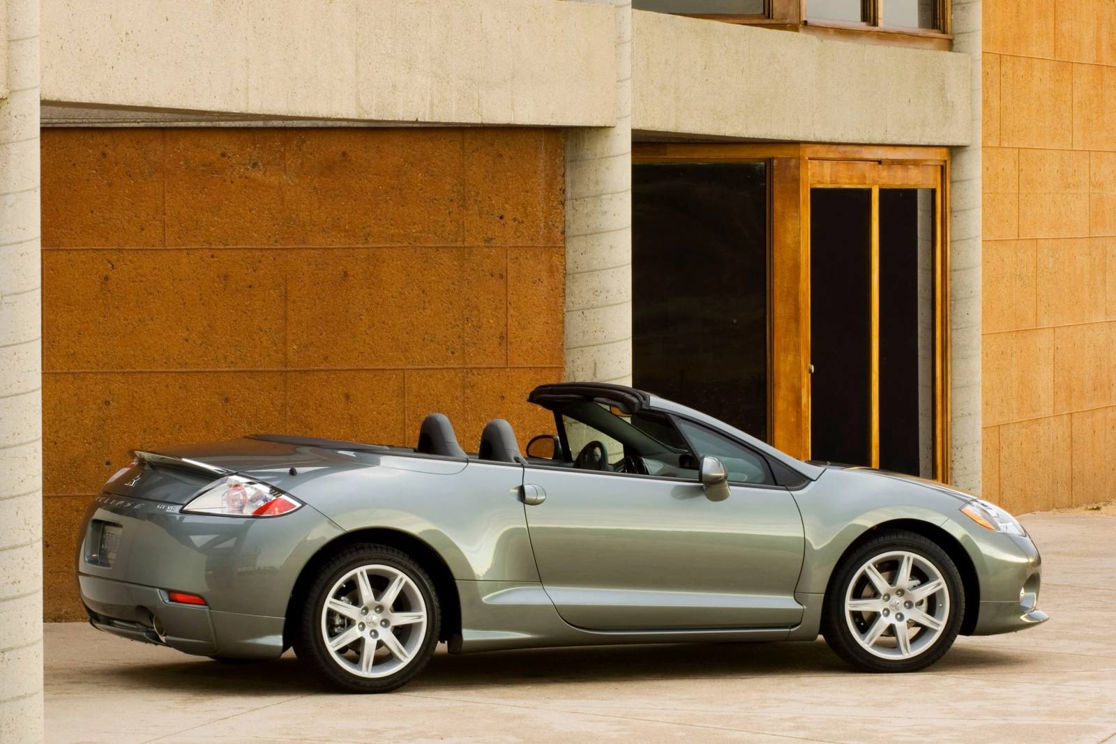 4G Spyder GT 3.8 V6 (DK4A)