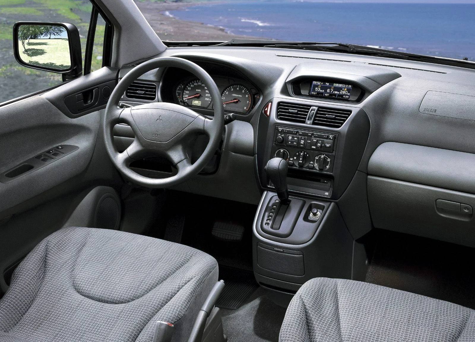 Space Wagon 3.0 V6 GDI