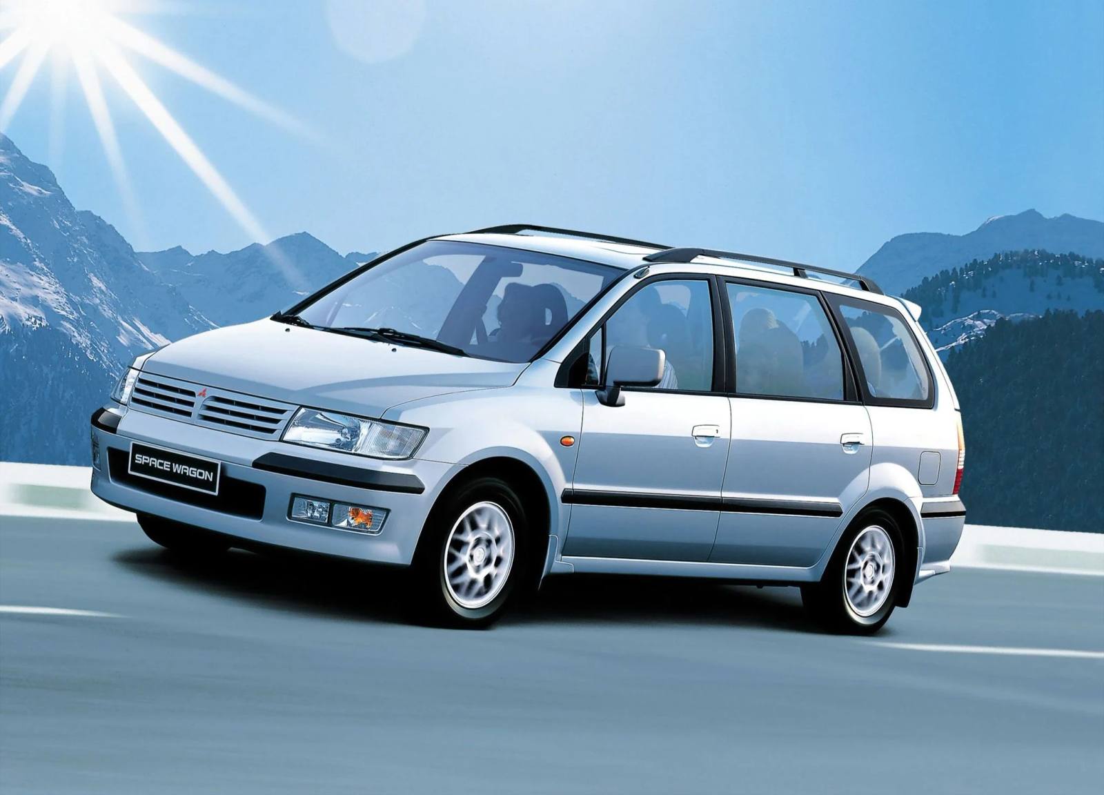 Space Wagon 3.0 V6 GDI