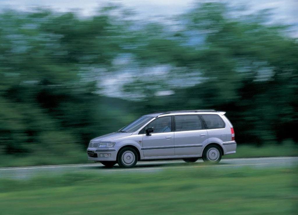Space Wagon 3.0 V6 GDI