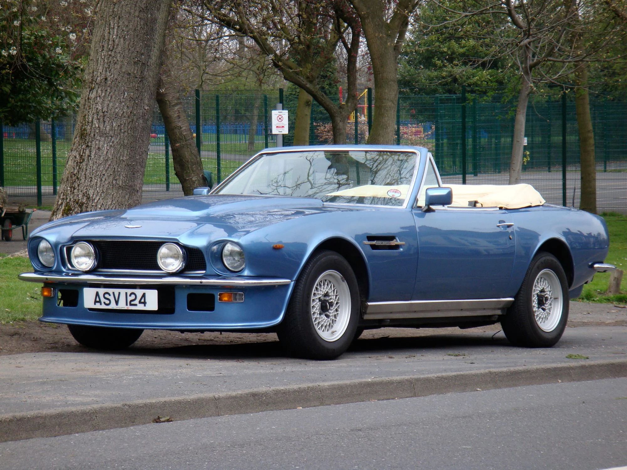 Vantage V8