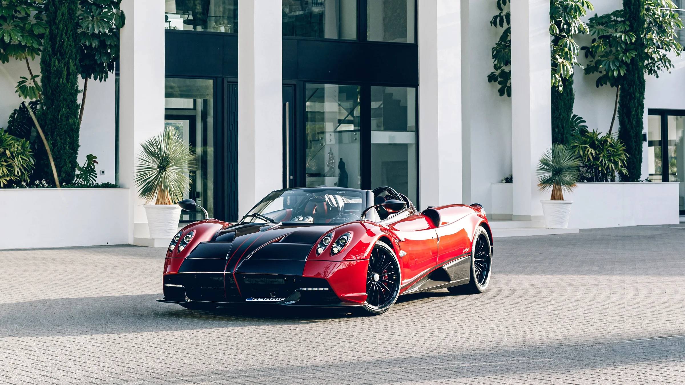 Huayra Roadster