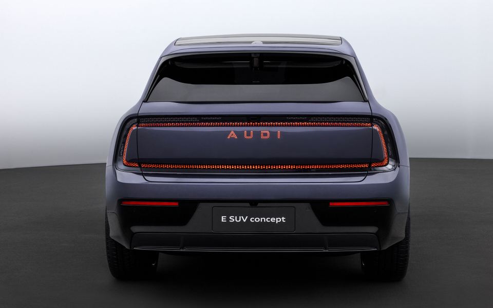 AUDI E SUV concept