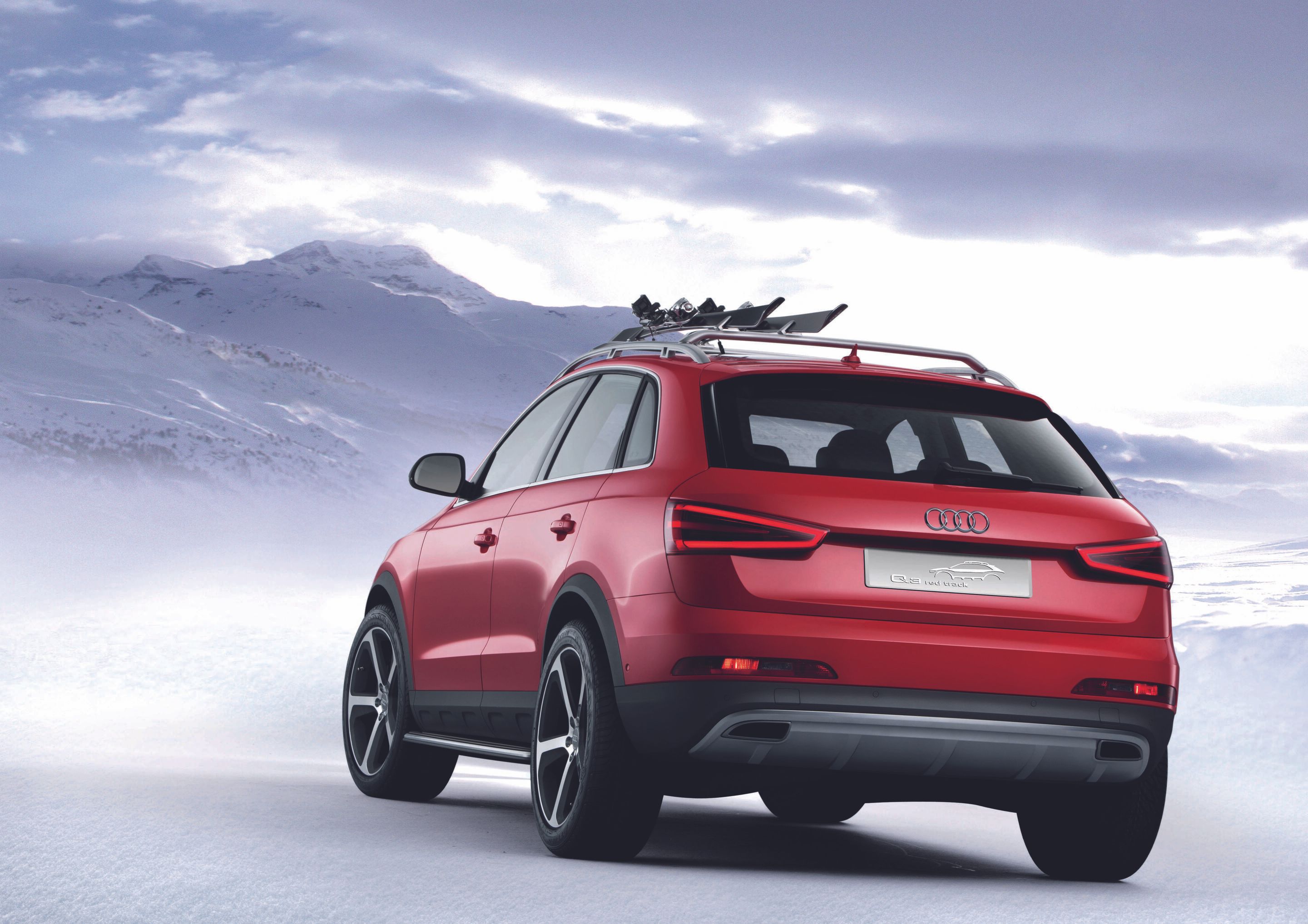 Q3 red track